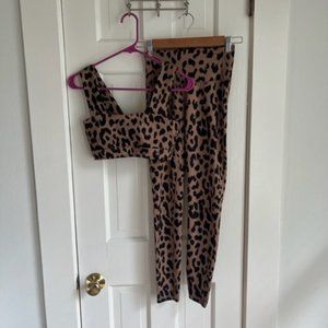 Allfenix Set in Leopard Size Small